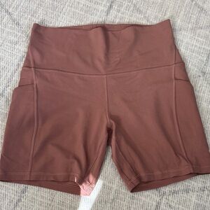 lululemon athletica High-Rise Bike Shorts in Mauve Brown sz 10 pockets